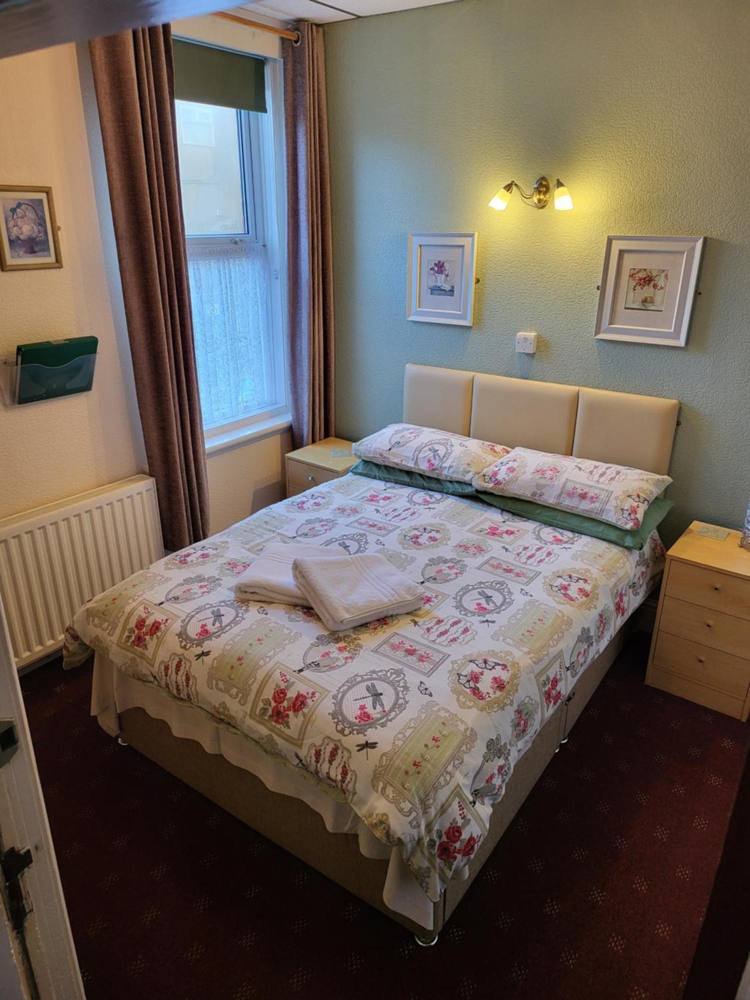 The Arabella Bed & Breakfast Blackpool Exterior photo